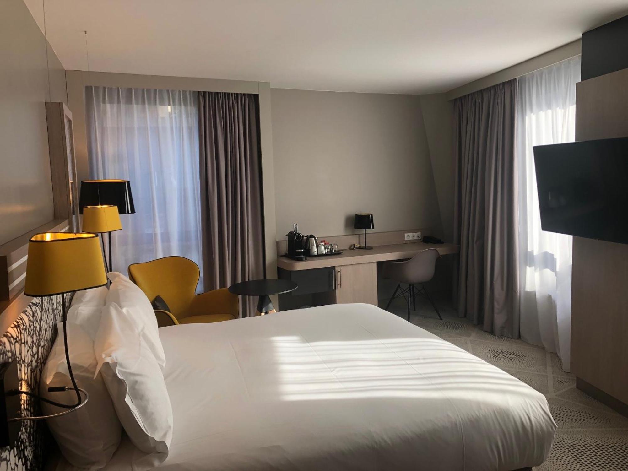 Hotel Hilton Garden Paris Massy 4*