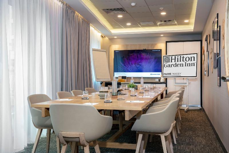 Hilton Garden Paris Massy 4*